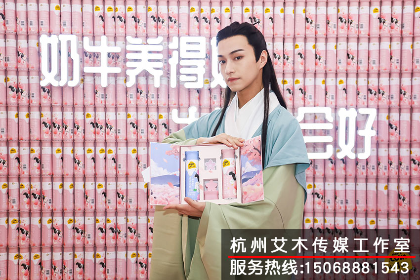 盒馬生鮮認養(yǎng)一頭牛春日桃園會新品發(fā)布現(xiàn)場產品拍攝